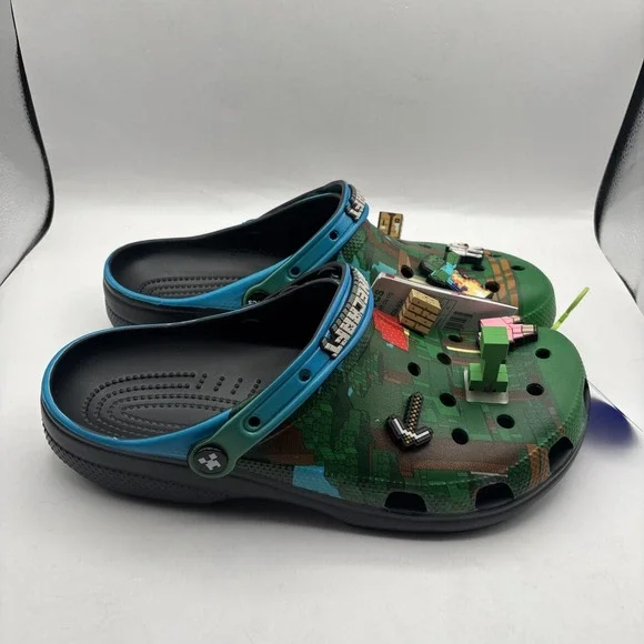 Crocs x MinecraftcClassic Clog 210829-90H - M10/W12‎ - Picture 2 of 10